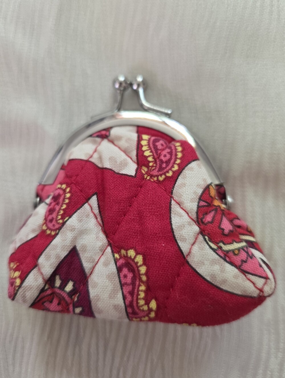 Vera Bradley Quilted Red Paisley Coin Purse, Kiss-Lock Closure, Retired Pattern